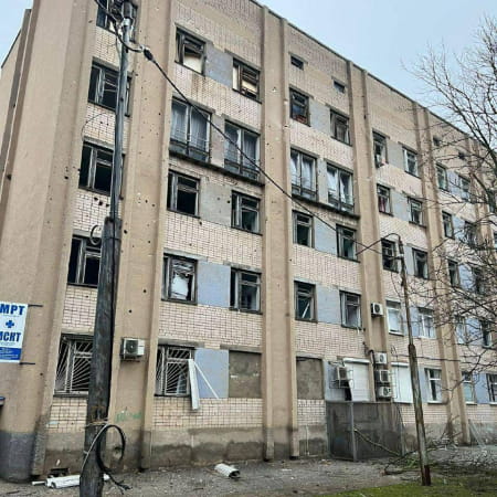 Росіяни обстріляли пологове відділення лікарні в Херсоні обстріляли пологове відділення лікарні в Херсоні
