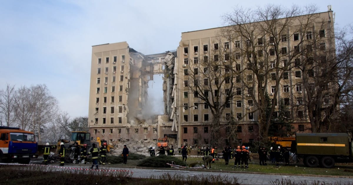 Будівлю Миколаївської ОВА, яку обстріляли росіяни, знесуть — Віталій Кім