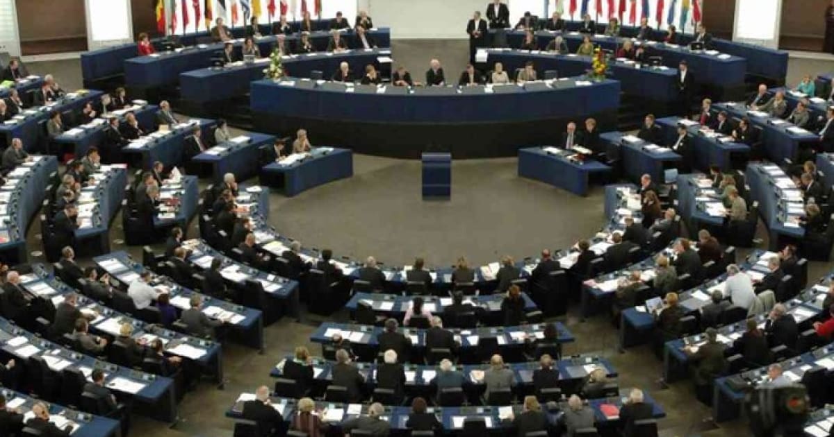 Рада ЄС затвердила передачу €18 млрд Україні