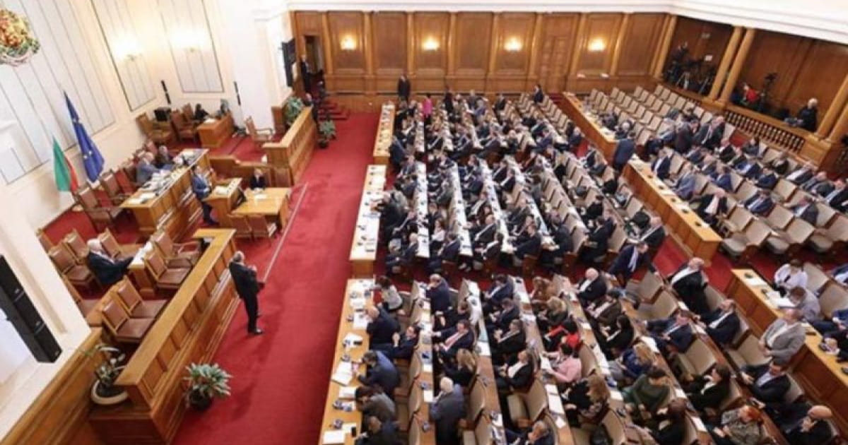 Парламент Болгарії проголосував за схвалення угоди про постачання Україні озброєння, техніки та боєприпасів