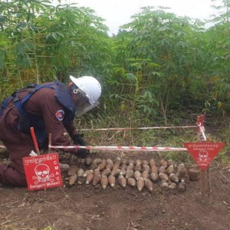 Cambodia to train 15 Ukrainian deminers in mine clearance — Prime Minister Hun Sen