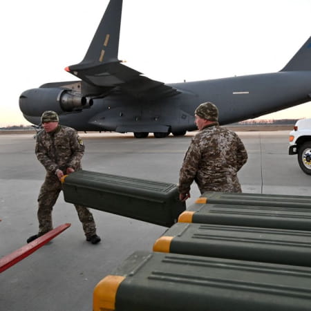 У 2023 році Велика Британія надасть Україні сотні тисяч артилерійських боєприпасів