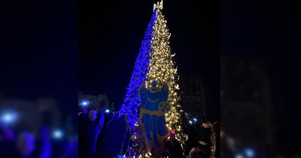 19 грудня у Києві засвітили ялинку