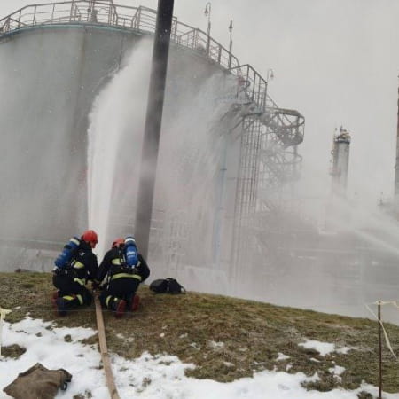 In Belarus, a fire broke out at an oil refinery, which is under the sanctions of Ukraine and the EU — Belarus Ministry of Emergency Situations