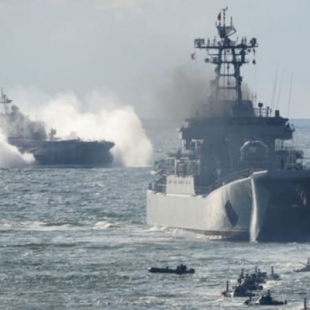У Чорному морі на бойовому чергуванні перебуває до 10 російських кораблів