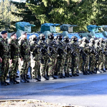 Сербія та Косово привели збройні сили у повну бойову готовність