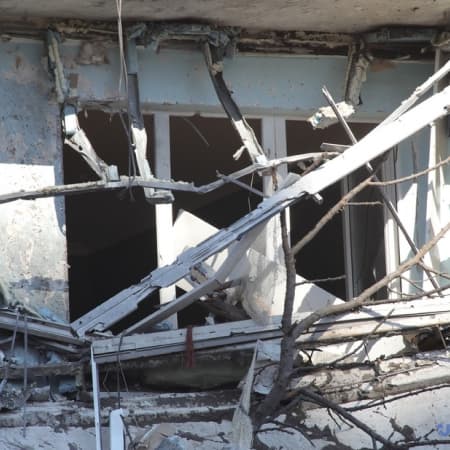On January 5, a Russian shell hit a private house in Beryslav, the Kherson region, killing a family
