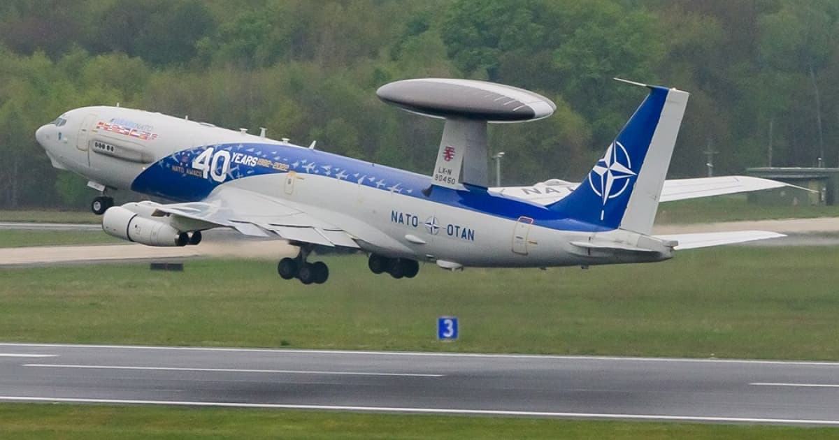 НАТО перекидає свої літаки-розвідники до Румунії