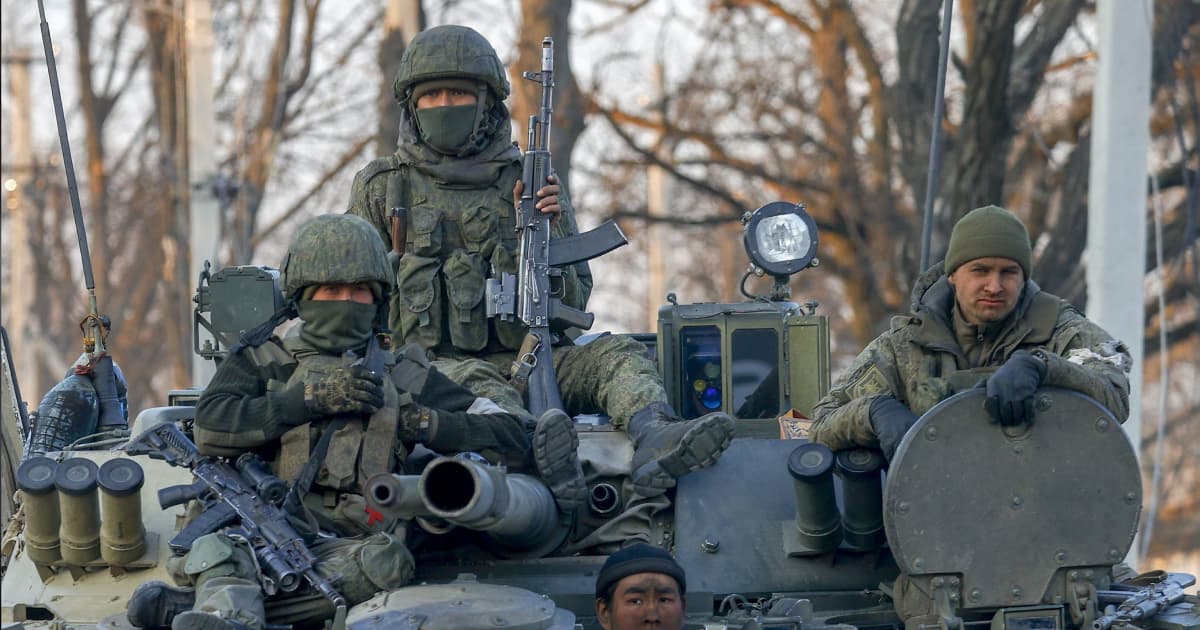 According to Ukrainian military intelligence, Russia plans to create an army involving two million people