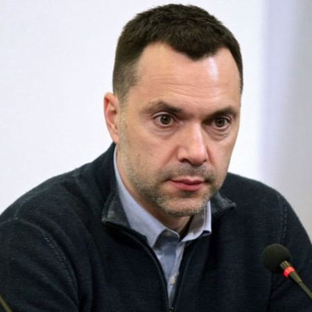 Олексій Арестович написав заяву про звільнення з посади позаштатного радника Офісу Президента за власним бажанням