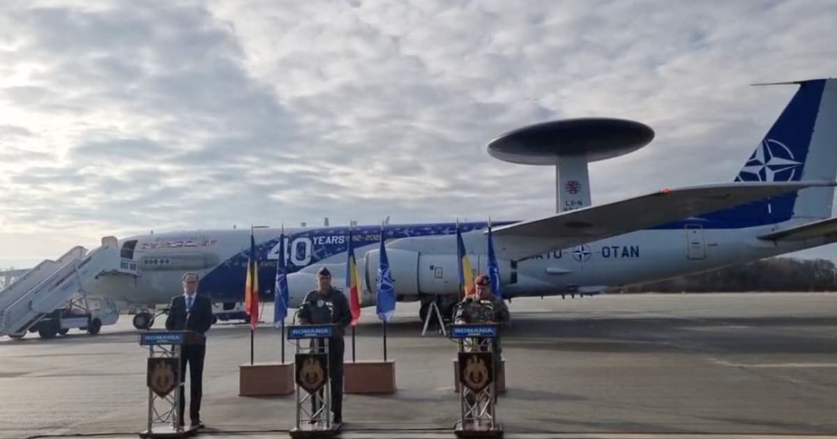 В Румунію прибув літак  радіолокаційного стеження НАТО