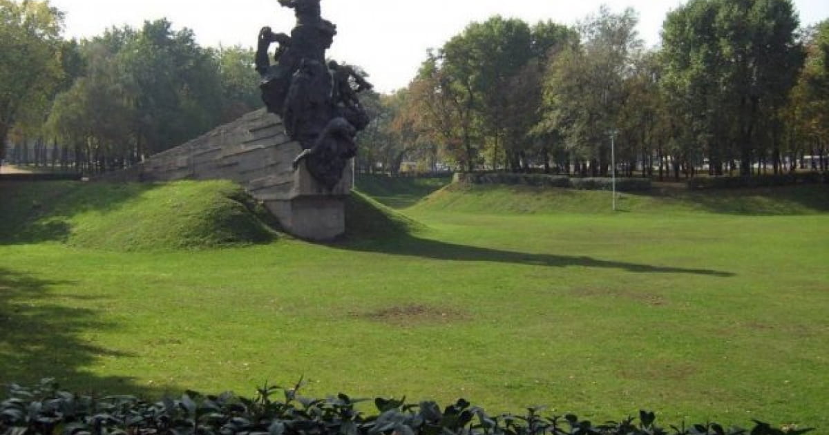 У Києві створять військове кладовище поряд з урочищем Бабин Яр