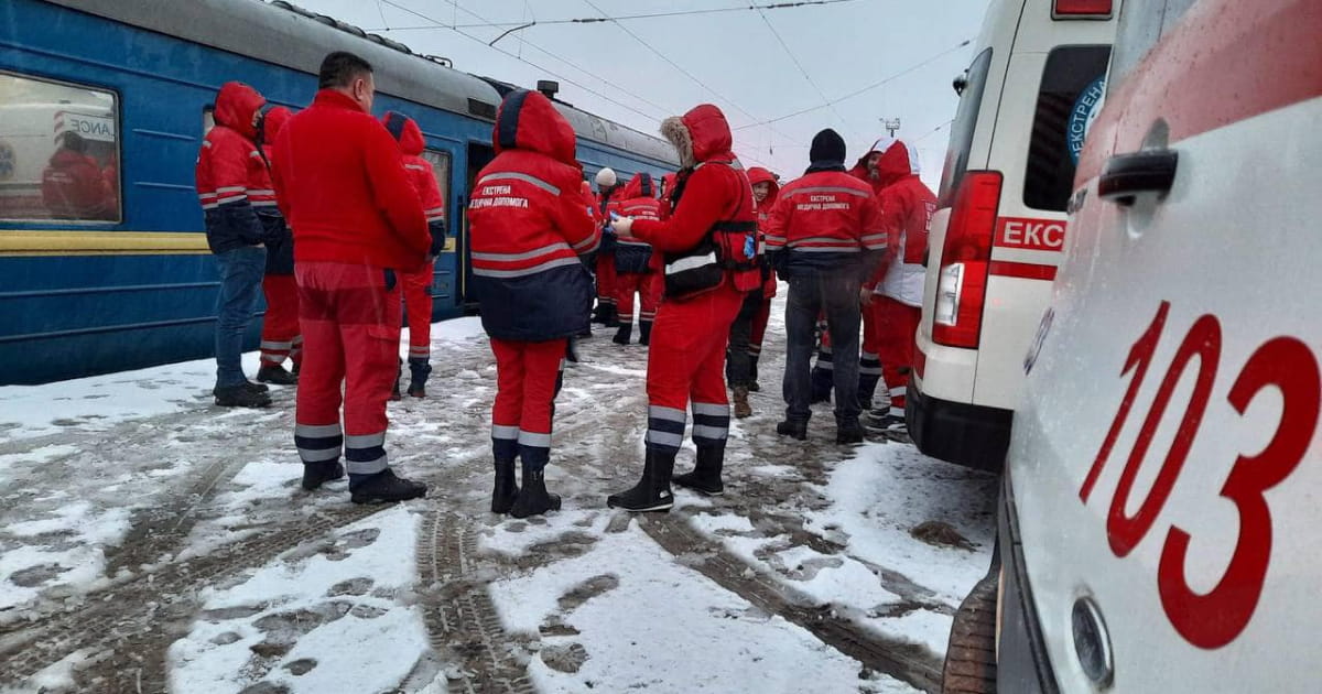 Медики провели наймасовішу медичну евакуацію з Херсона на Львівщину