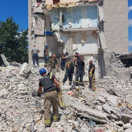 Rescuers have completed the demolition of the rubble of a high-rise building in Chasovyy Yar