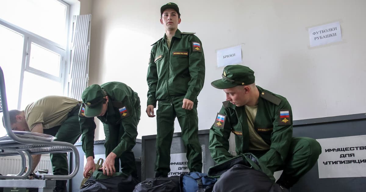 У тимчасово окупованому Криму росіяни продовжують мобілізацію
