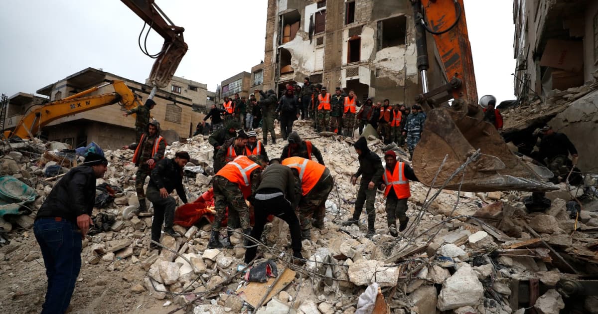 Кількість загиблих внаслідок землетрусів у Туреччині та Сирії  перевищила 4800 осіб