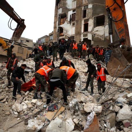 Кількість загиблих внаслідок землетрусів у Туреччині та Сирії  перевищила 4800 осіб