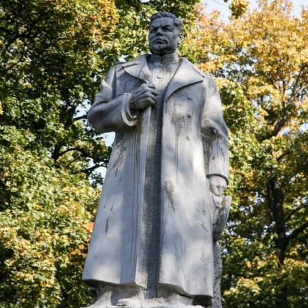 Пам'ятники Ватутіну та Чкалову в Києві мають бути демонтовані вже найближчим часом — Мінкульт