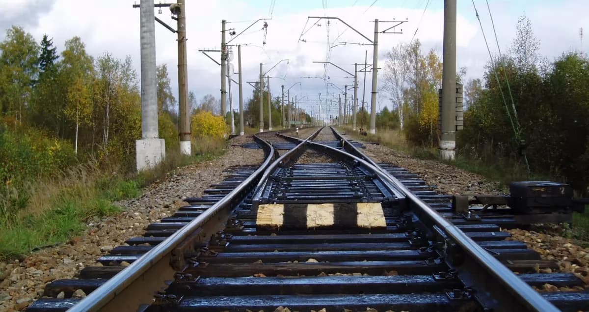 Over the past week, partisans in the Luhansk region set fire to at least two signalling, centralisation and interlocking cabinets of the railway — the head of the Luhansk RSA, Serhii Haidai