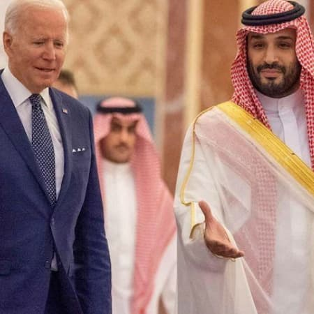 Джо Байден прибув до Саудівської Аравії, щоб домовитися про постачання енергоресурсів та стабілізації ринку