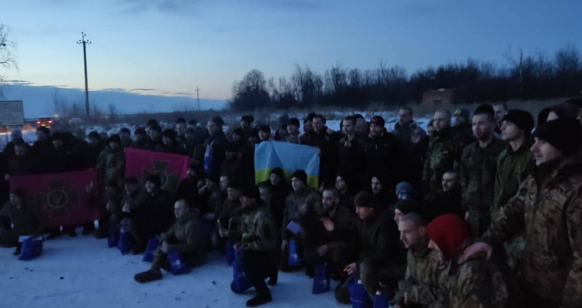Україна повернула з полону 100 військових та одного цивільного