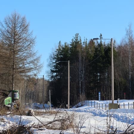 У Фінляндії почали зводити паркан на кордоні з Росією