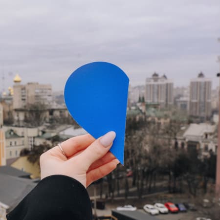 Рух «Жовта стрічка» ініціює флешмоб «Єдине серце України», аби підтримати українців на тимчасово окупованих територіях
