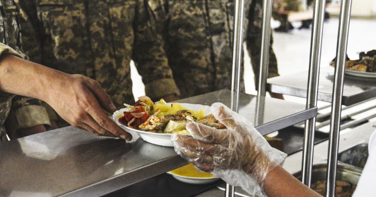 Постачальники харчів для Міністерства оборони України зменшили ціни на свої послуги