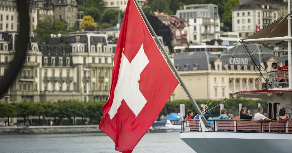 Switzerland suspends consultations on arms re-export issue