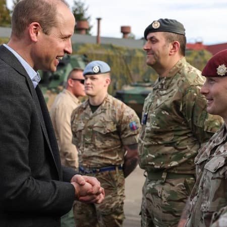 Prince William meets with Ukrainian refugees in Warsaw