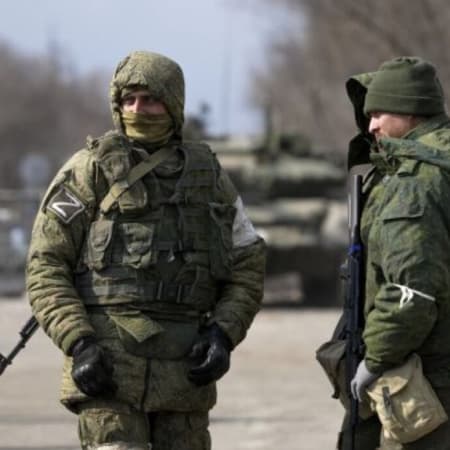 Армія РФ взяла на фронт мобілізованих чоловіків з нещодавно окупованих міст