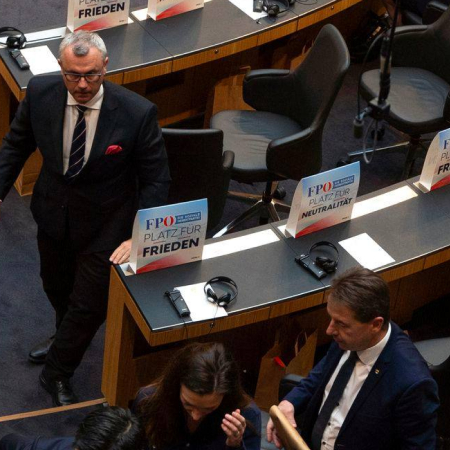 Austrian far-right lawmakers walk out of Volodymyr Zelenskyy speech to Austrian parliament — the Austrian public broadcaster Der Österreichische Rundfunk (ÖRF)