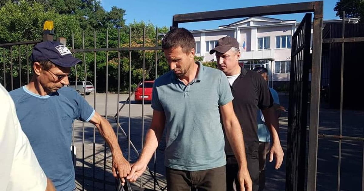 Кримськотатарський активіст і журналіст Ролан Османов вийшов на волю після триденного ув'язнення