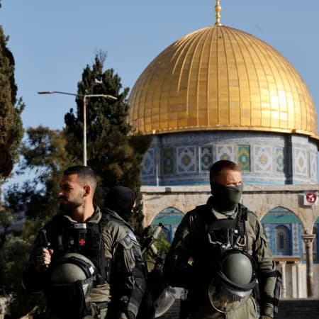 Ізраїльська поліція штурмувала мечеть Аль-Акса в Єрусалимі під час молитви на Рамадан