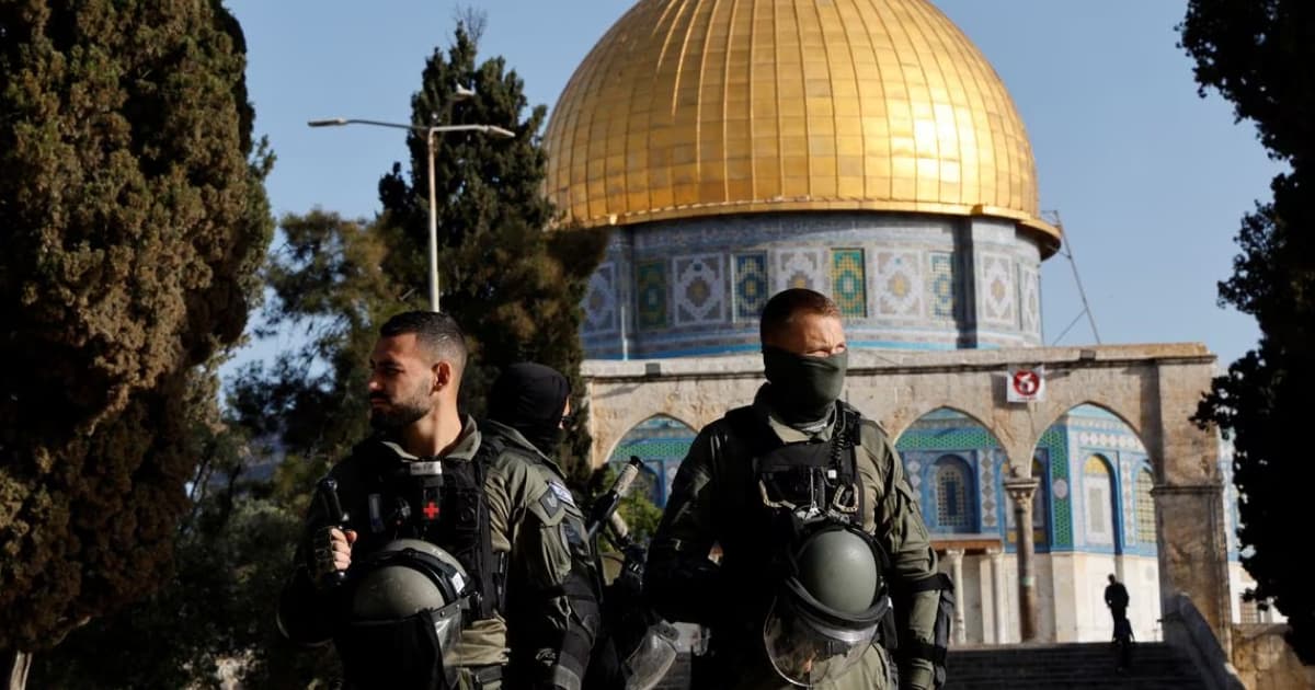 Israeli police storm Al-Aqsa Mosque in Jerusalem during Ramadan prayers