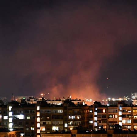 Армія Ізраїлю завдала ударів по території Сирії у відповідь на ракетні атаки