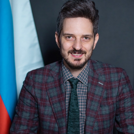 Російський блогер Максім Кац запускає проєкт «Голоса вайни» і шукає для нього історії українців