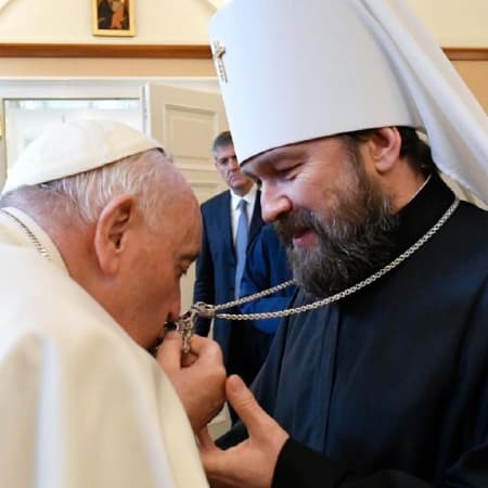 Папа Римський провів «сердечну зустріч» з угорським митрополитом РПЦ Іларіоном (Алфєєвим)