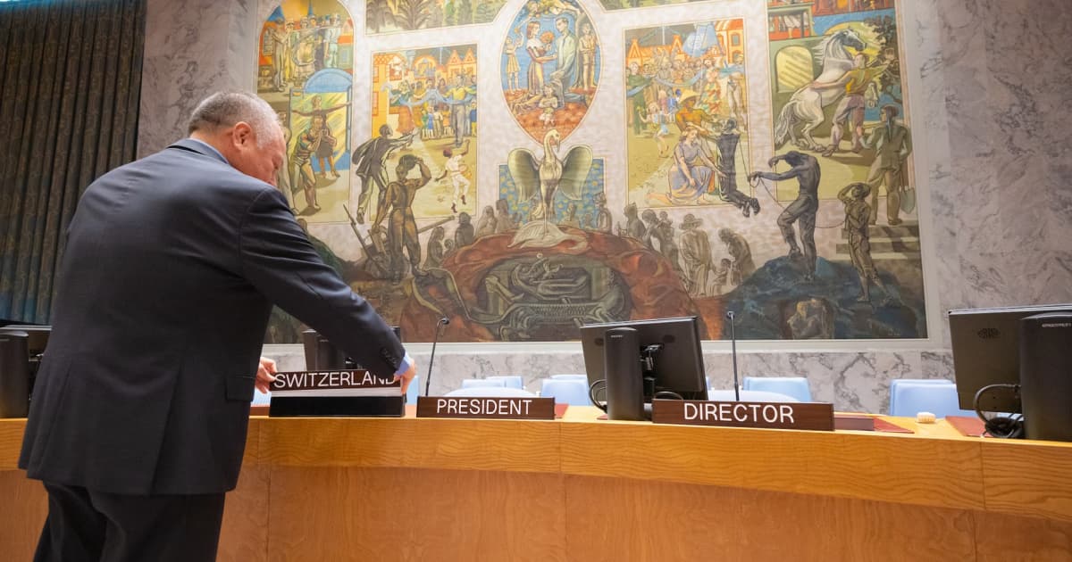 1 травня Швейцарія почала головувати в Раді безпеки ООН