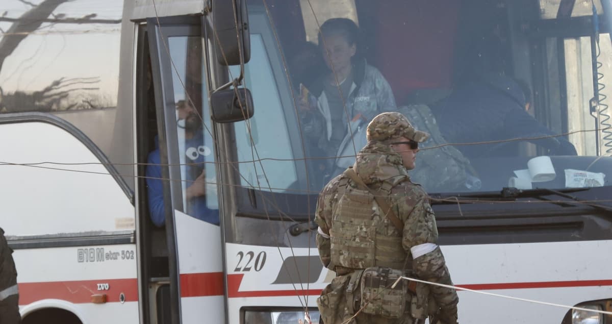 Russian troops tear up Ukrainian passports of locals during checks in temporarily occupied Berdiansk