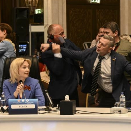 Українська делегація намагалась зірвати виступ росіян на саміті Парламентської асамблеї Чорноморського економічного співробітництва (ПАЧЕС) в Анкарі