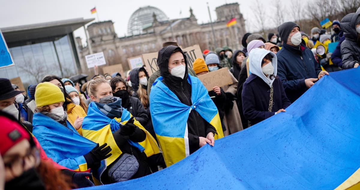 Адміністративний суд Берліна дозволив використання української символіки 8-9 травня поблизу місць демонстрацій