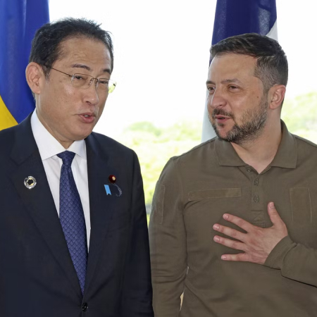 Володимир Зеленський зустрівся з Прем'єр-міністром Японії Кішідою на полях саміту «Великої Сімки»