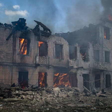 Росіяни завдали ракетного удару по поліклініці та ветеринарній лікарні у Дніпрі