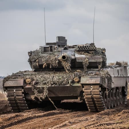 Іспанія передасть Україні чотири танки «Leopard 2» і машини піхоти