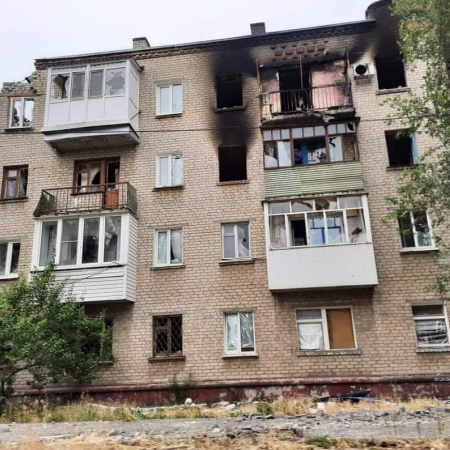 На Луганщині росіяни щільно обстрілюють населені пункти