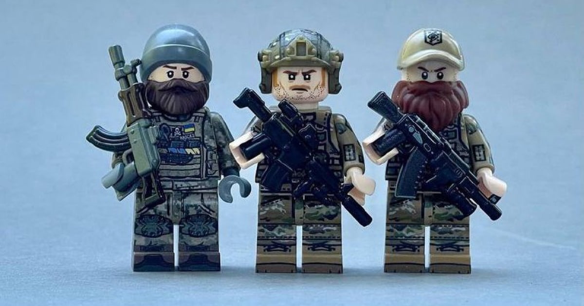 Ритейлер LEGO розробив фігурки у вигляді військових полку «Азов»