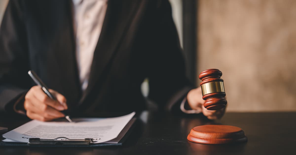 Держбюро розслідувань передало в суд справу щодо корупції у Яворівському центрі комплектування