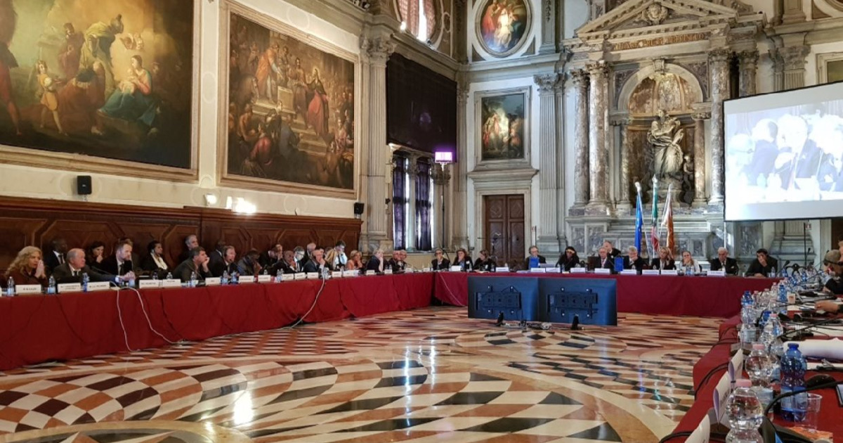 The Venice Commission believes that some provisions of the law on minorities should be revised