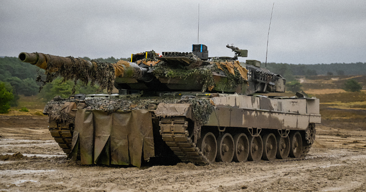 Іспанія передасть Україні 20 БТР, чотири танки Leopard 2 та польовий госпіталь
